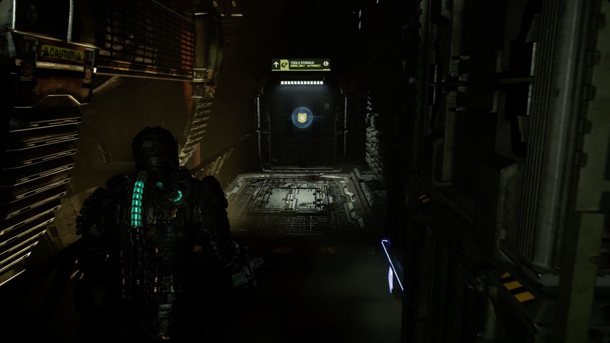 Dead Space Isaac approaching a Master Override door in Mining.