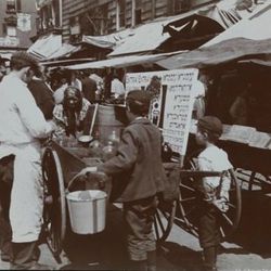 Drink Vendor on Hester Street, Byron Company, 1898, From the collections of the Museum of the City of New York [<a href="http://collections.mcny.org/MCNY/C.aspx?VP3=SearchResult_VPage&VBID=24UP1GTCPE90&SMLS=1#/CMS3&VF=MNYO28_7_VForm&AERID=24UPN47B97">link