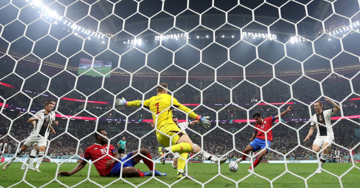 Photo of Bayern Münchens Manuel Neuer schließt Deutschland nach dem Ausscheiden aus der Weltmeisterschaft aus
