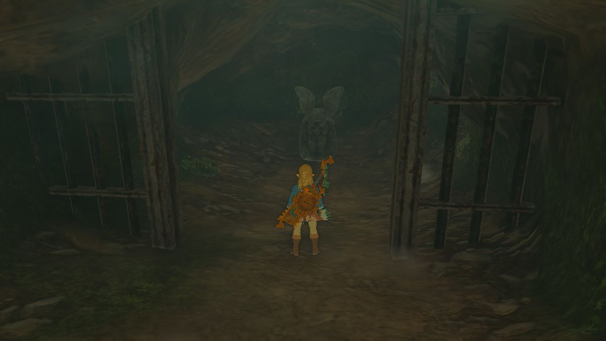 Link looking at the cursed statue in Zelda: TOTK