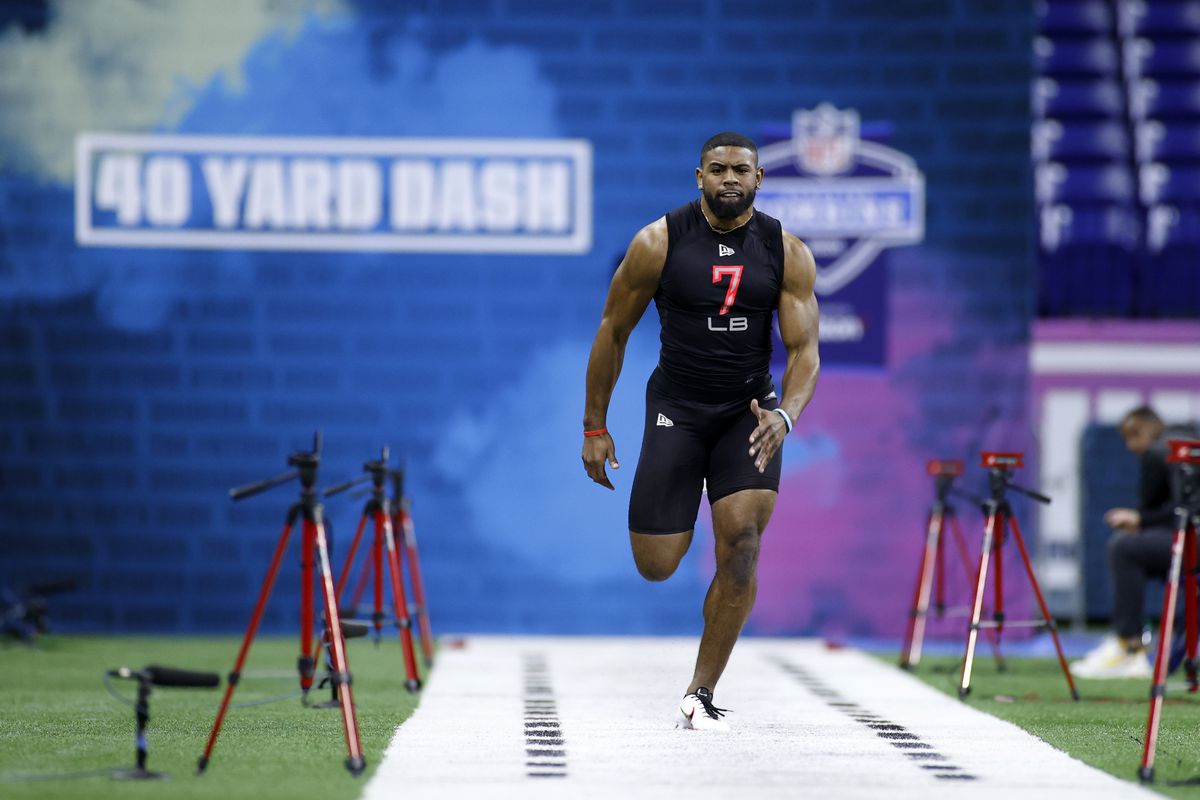 Linebacker Jordyn Brooks of Texas Tech runs the 40-yard dash during the NFL Combine at Lucas Oil Stadium on February 29, 2020 in Indianapolis, Indiana.