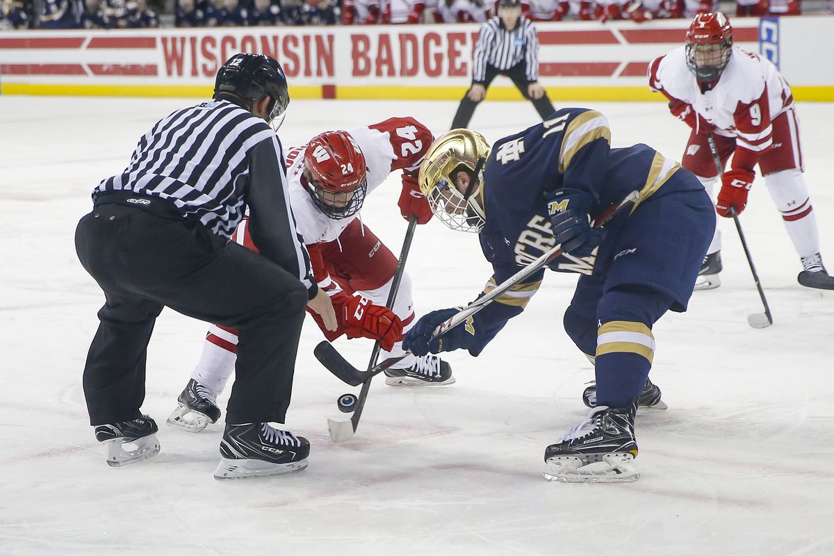 COLLEGE HOCKEY: DEC 09 Notre Dame at Wisconsin