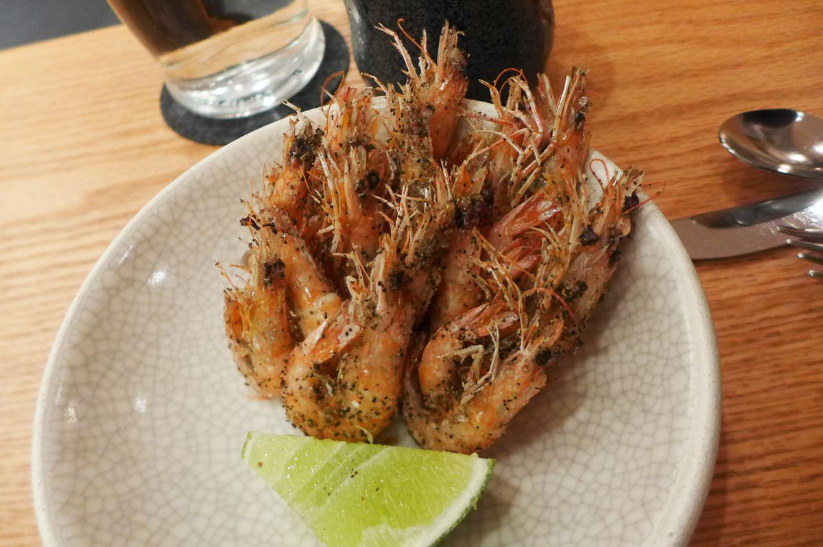 Fried head-on shrimp