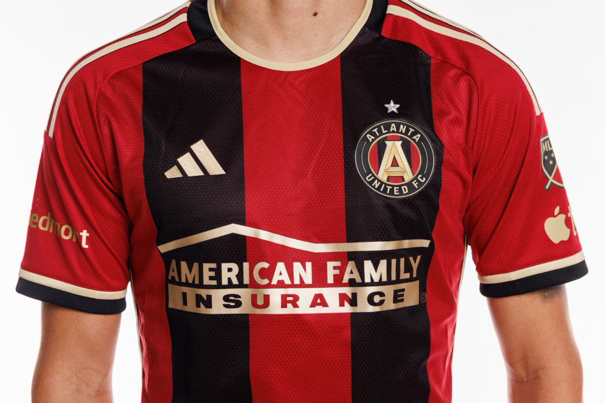 barrera tratar con granero Atlanta United releases new primary kit called “The 17s' Kit” - Dirty South  Soccer