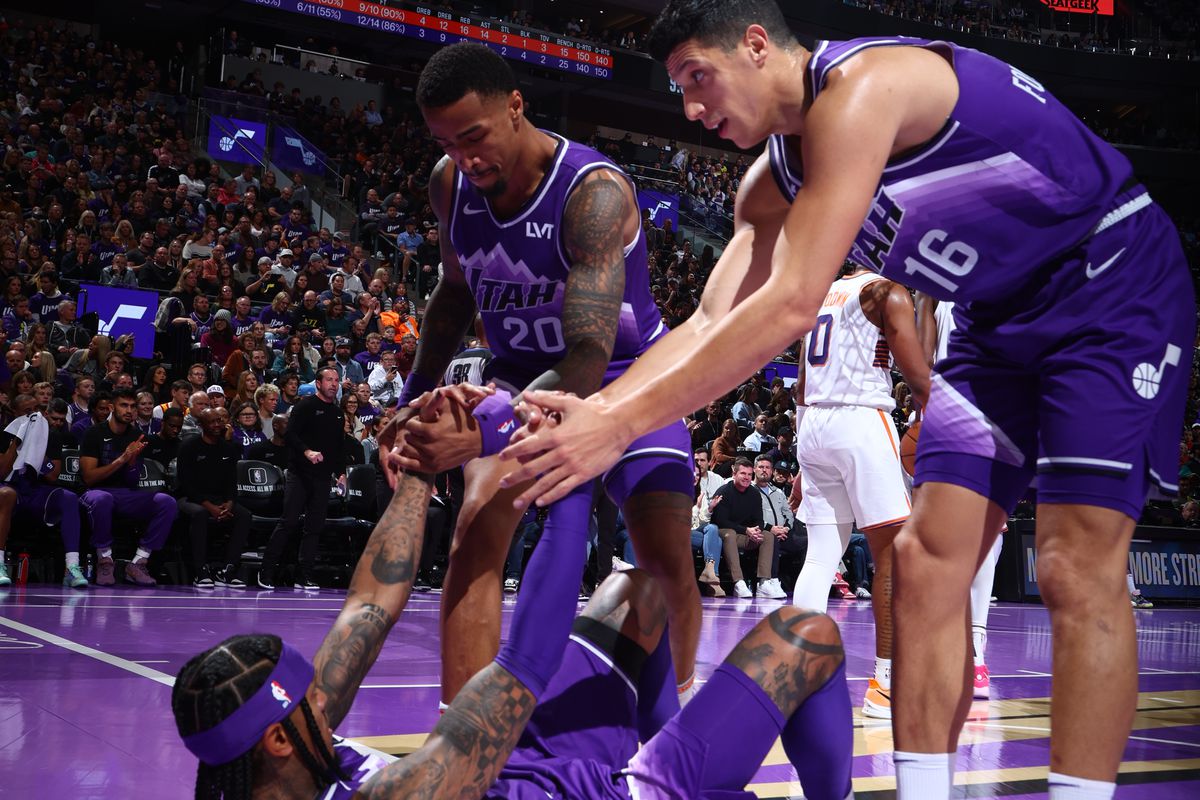 In-Season Tournament - Phoenix Suns v Utah Jazz