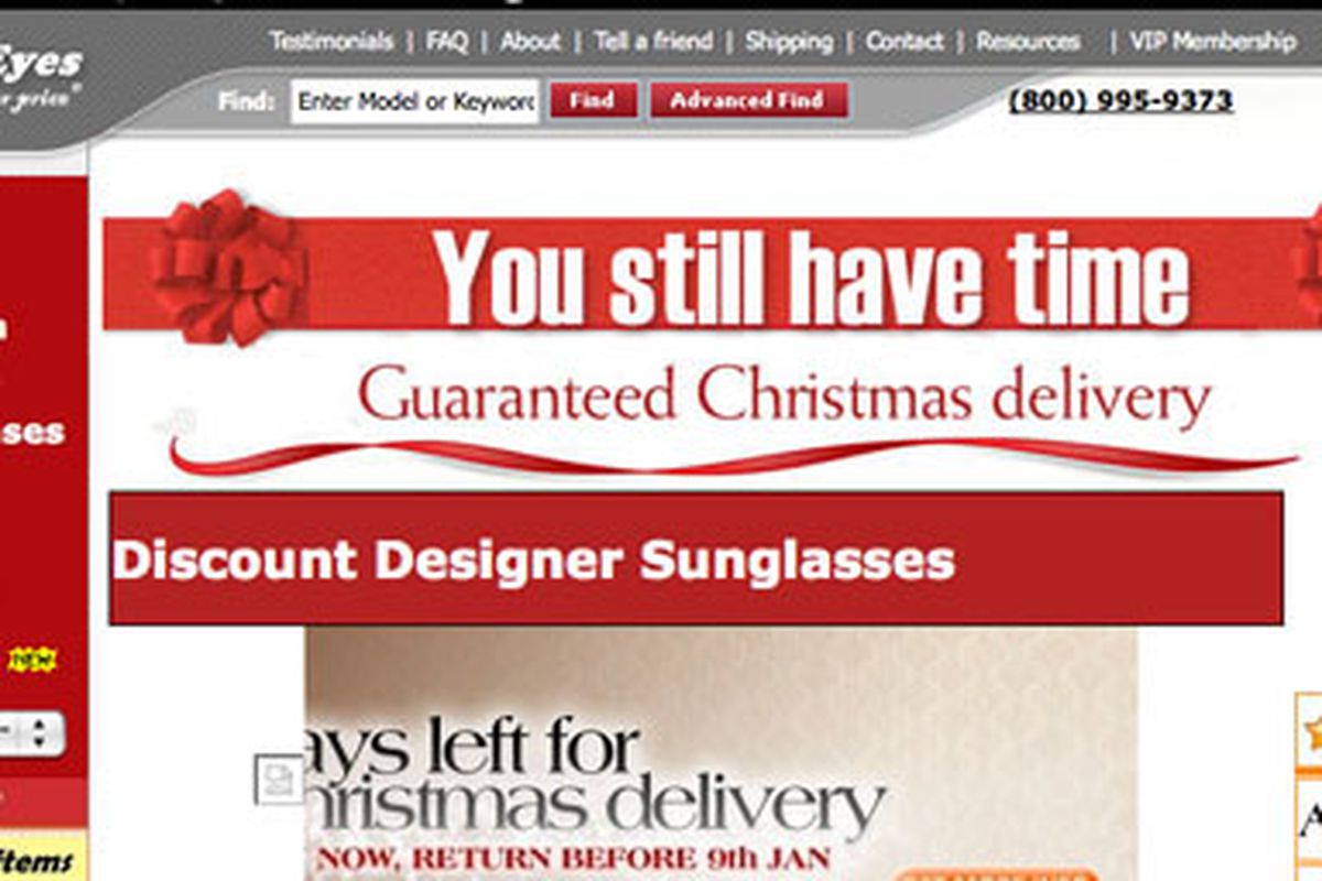 As of today, <a href="http://decormyeyes.com/">DecorMyEyes</a> is still offering delivery in time for Christmas