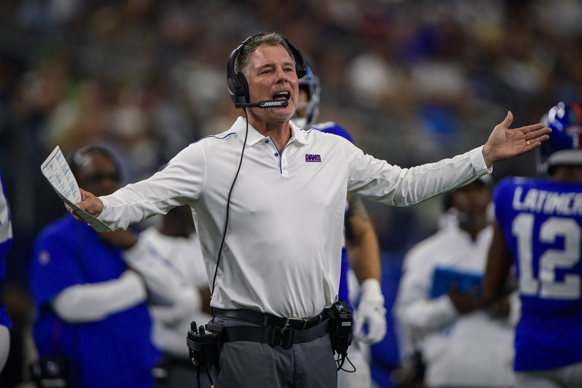 New York Giants head coach Pat Shurmur reacts to a call during the second half against the Dallas Cowboys at AT&amp;T Stadium.