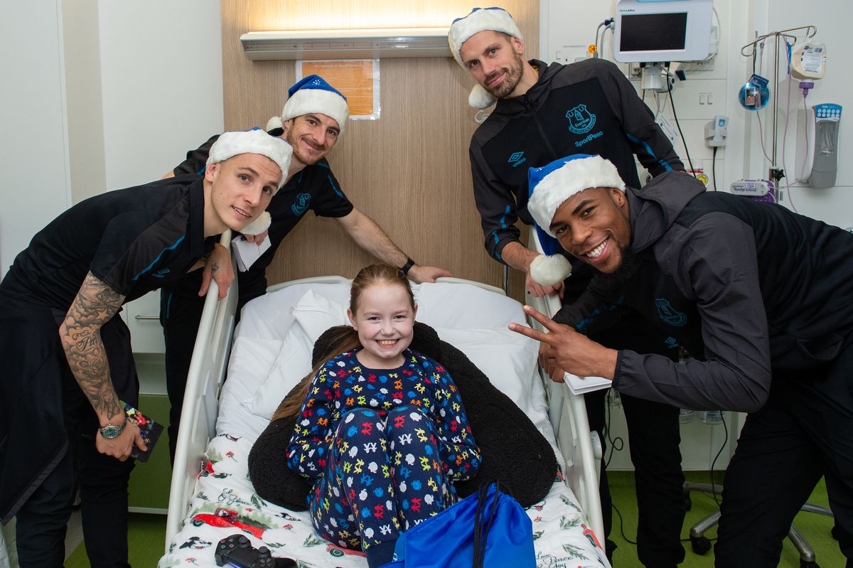 Everton Players Deliver Christmas Presents to Patients at Alder Hey Hospital