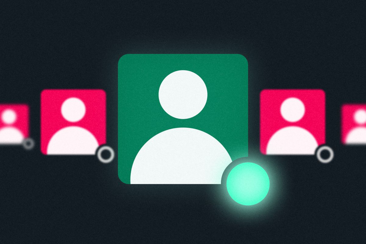 Image of chat icons with a green light.