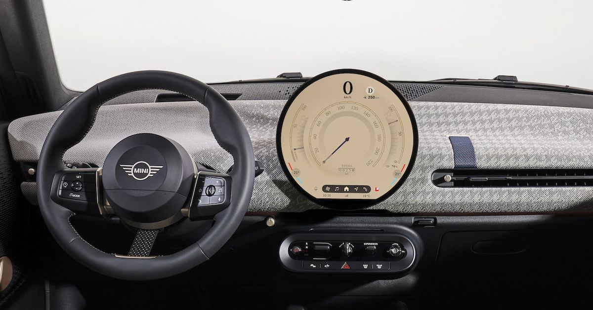 Read more about the article Mini’s new Cooper EV centers a giant circular OLED on the dash – The Verge