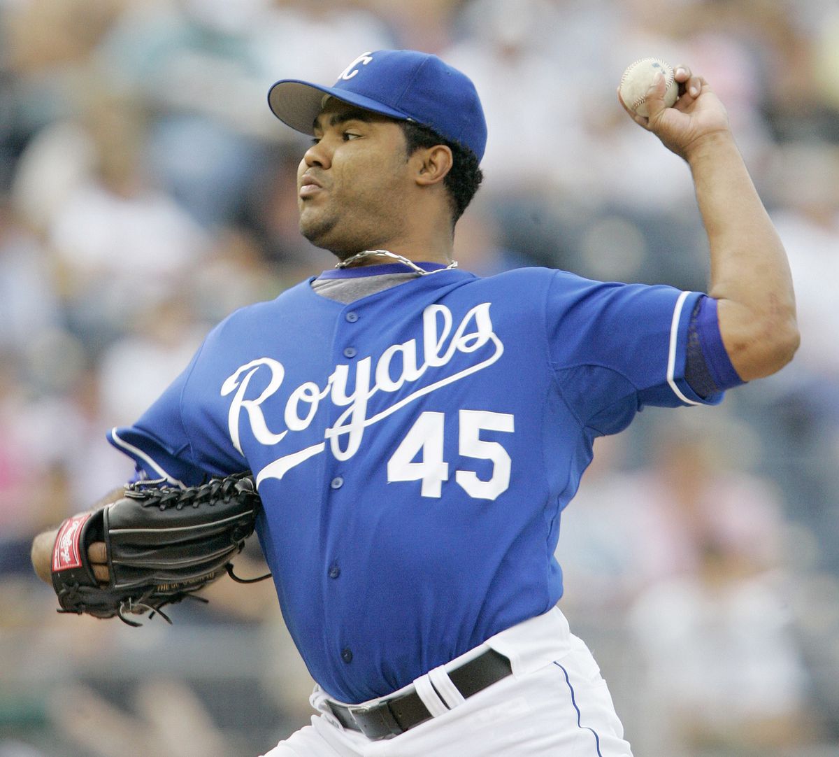 Kansas City Royals pitcher Odalis Perez throws in the first