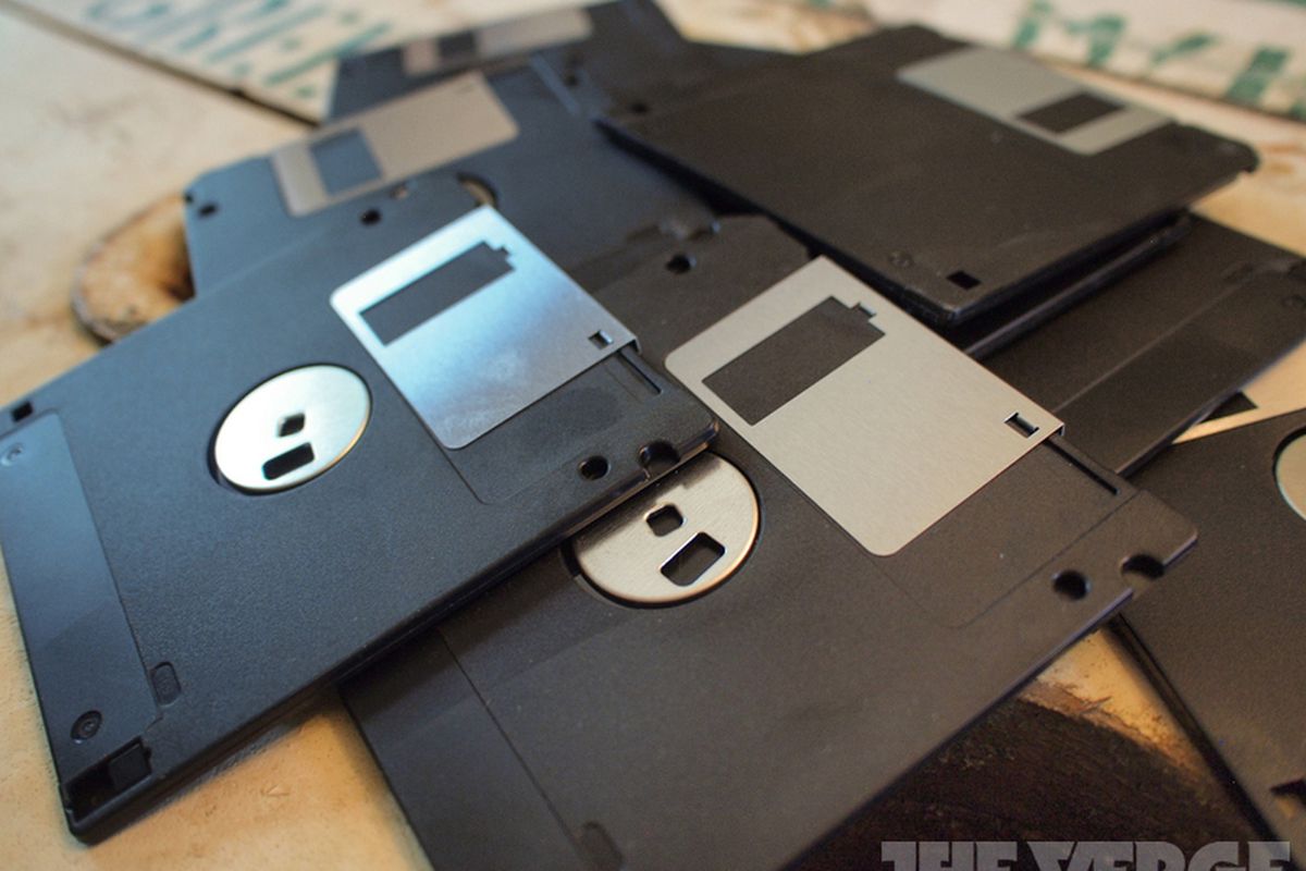floppy disc pile stock_1020