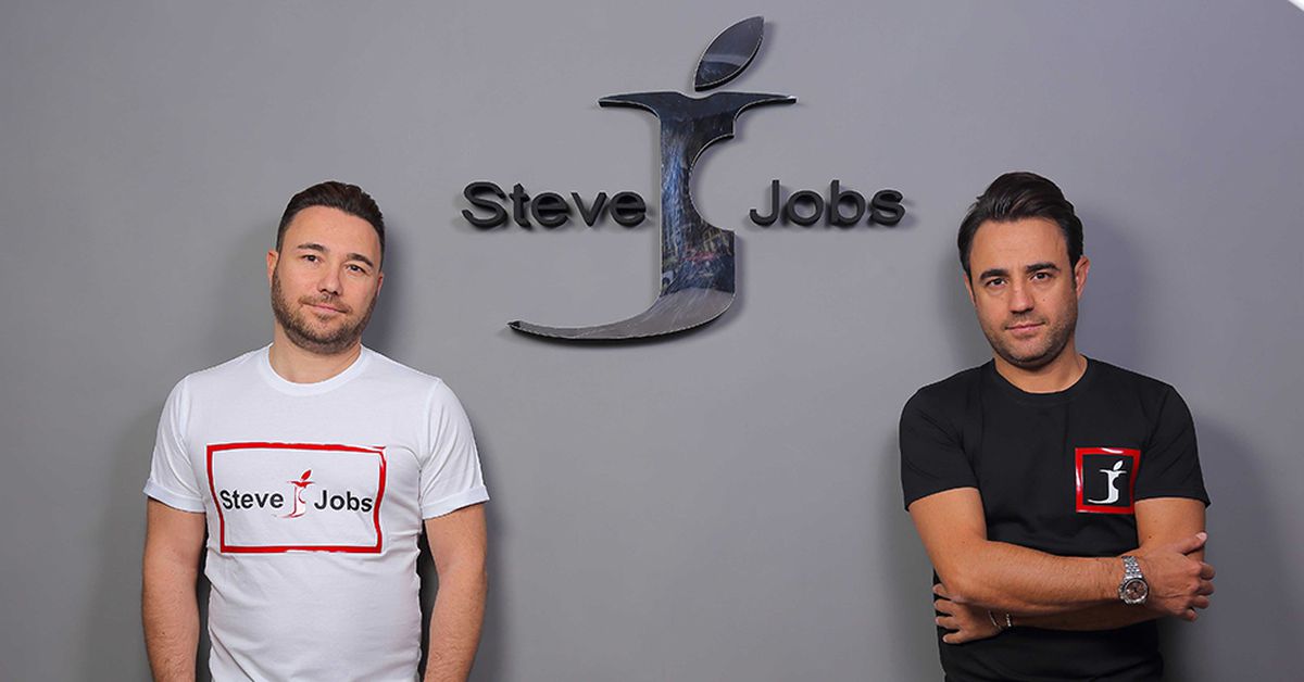 'Steve Jobs' is an Italian company ? and Apple can't do anything about it