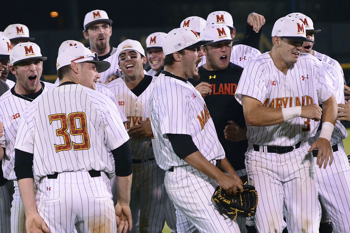 Maryland Baseball celebrates as they defeat UCLA 2-1 to advance to the Super Regionals Monday night