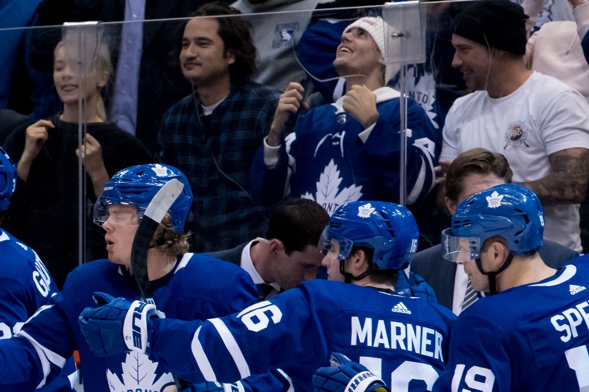 NHL: OCT 25 Sharks at Maple Leafs