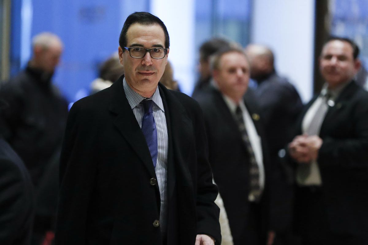 Steven Mnuchin, national finance chairman of President-elect Donald Trump's campaign, arrives at Trump Tower, Monday, Nov. 21, 2016 in New York, to meet with President-elect Donald Trump. 