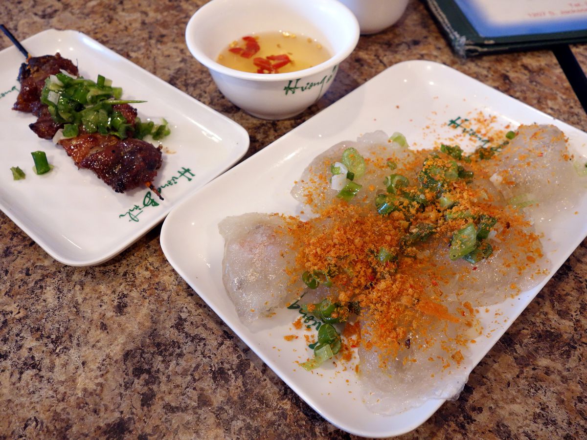 Translucent tapioca dumplings garnished with ground shrimp and green onions.