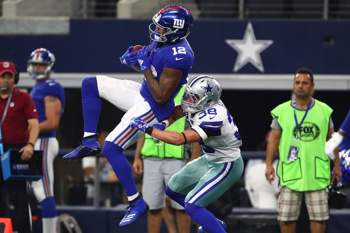 Giants receiver Cody Latimer makes a reception against the Cowboys at AT&amp;T Stadium.