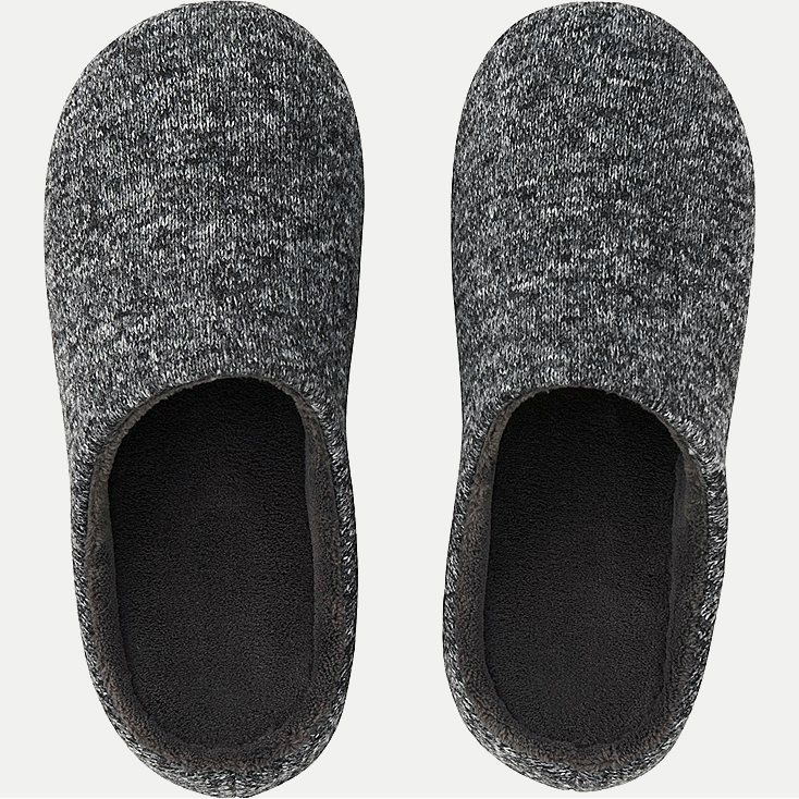 grey fleece slipper from Uniqlo