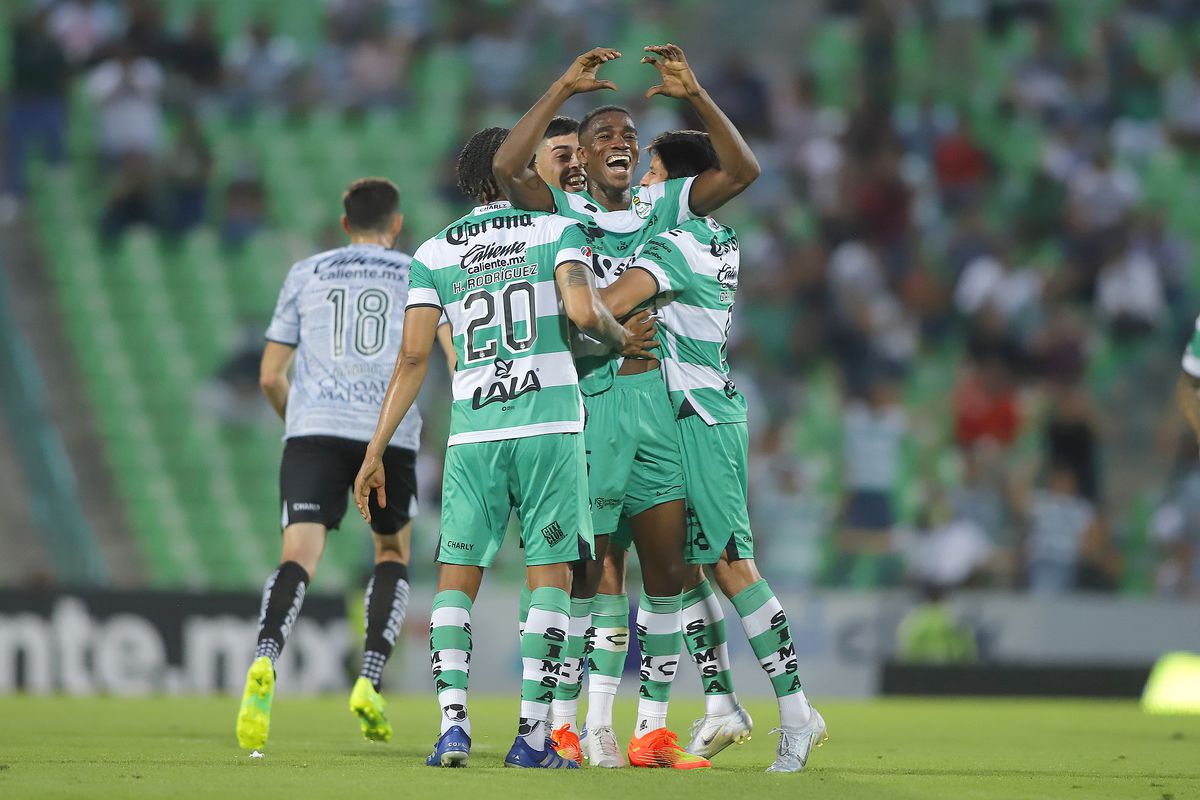 Felix Torres of Santos celebrates after scoring the second goal of his team during the 9th round match between Santos Laguna and Leon as part of the Torneo Apertura 2022 Liga MX at Corona Stadium on August 18, 2022 in Torreon, Mexico.