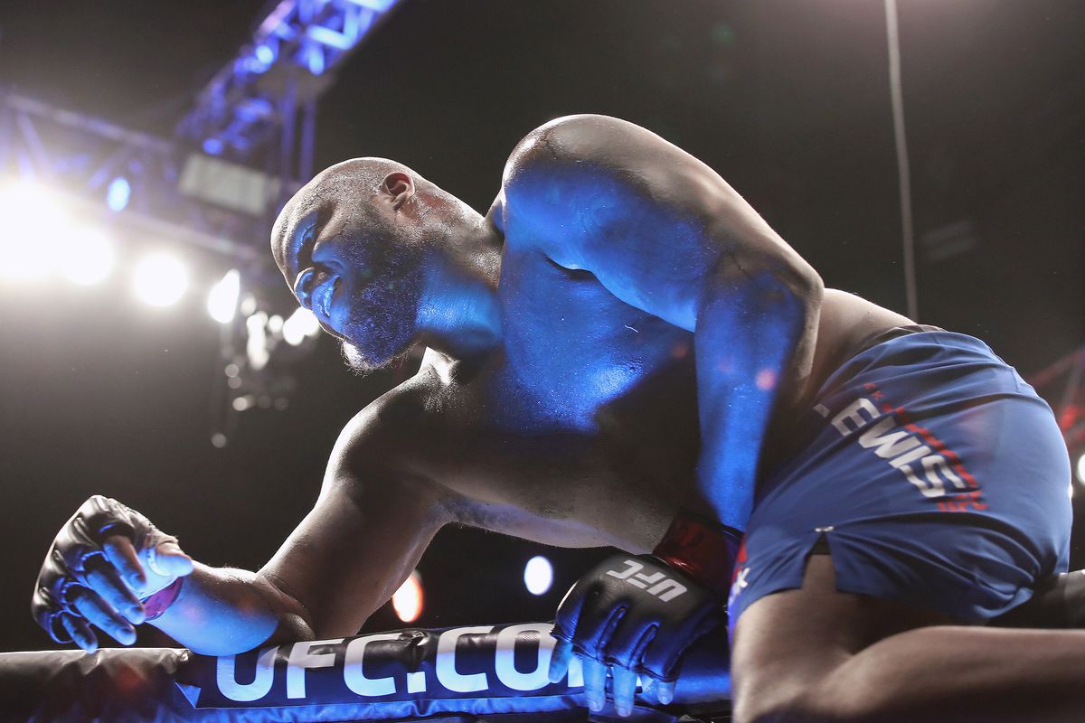 MMA: UFC Fight Night-Lewis vs Browne