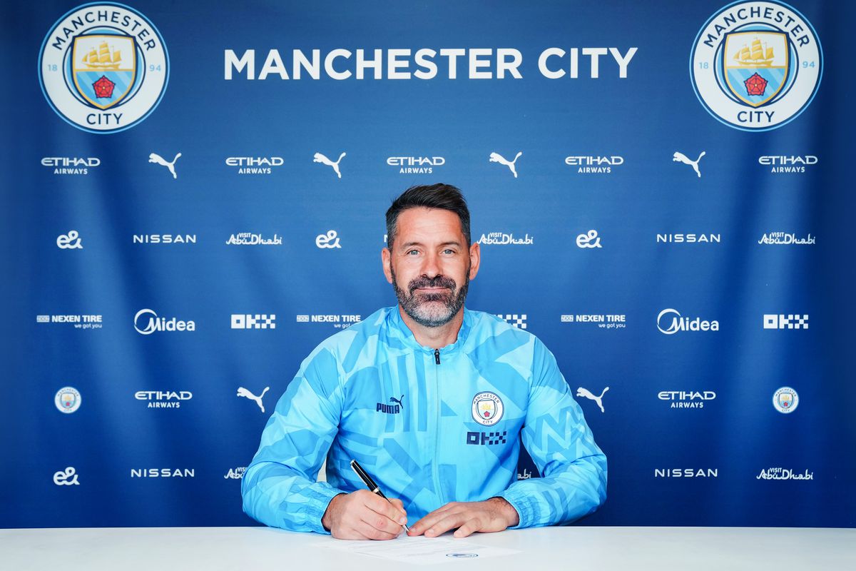 Scott Carson Signs a Contract Extension at Manchester City
