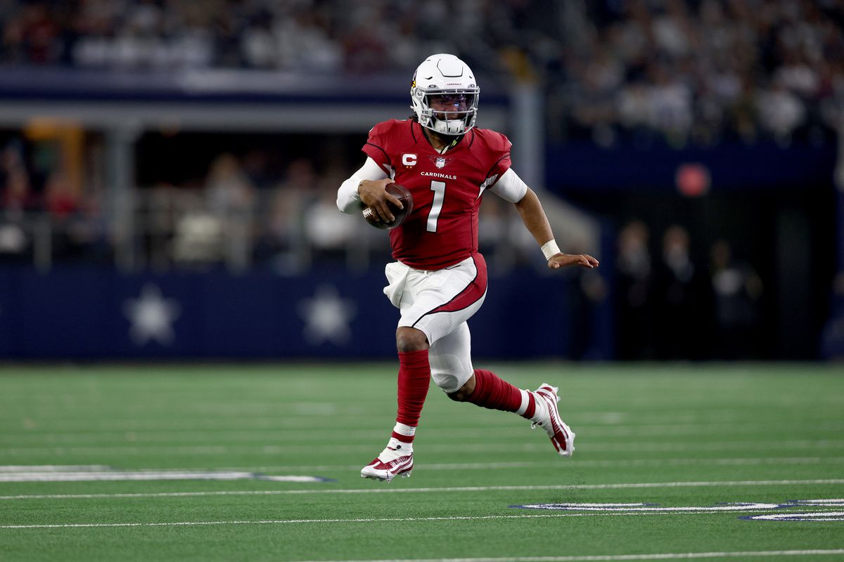 Kyler Murray #1 of the Arizona Cardinals carries the ball during the third quarter against the Dallas Cowboys at AT&amp;T Stadium on January 02, 2022 in Arlington, Texas.