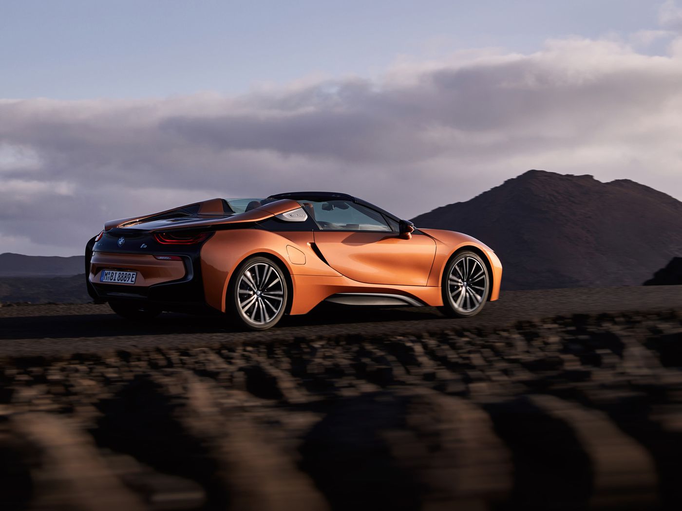 The Futuristic Bmw I8 Looks Even Better As A Convertible - The Verge