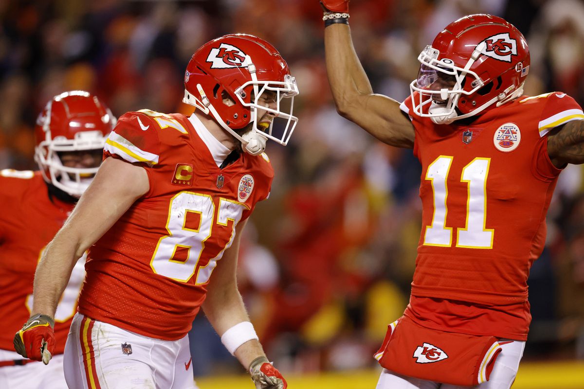 Chiefs News 8/7: Chiefs pass catchers ranked in bottom half of the