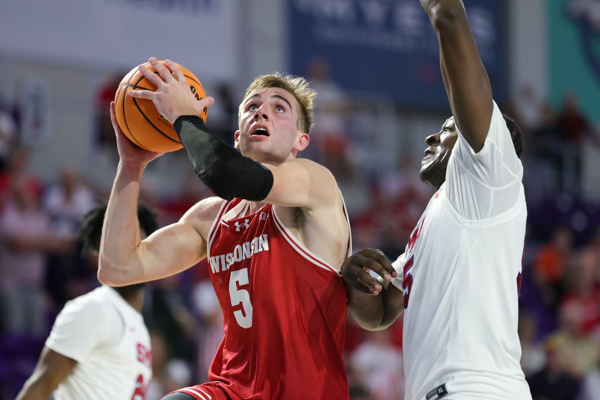 NCAA Basketball: Fort Myers Tip-Off Championship Southern Methodist at Wisconsin