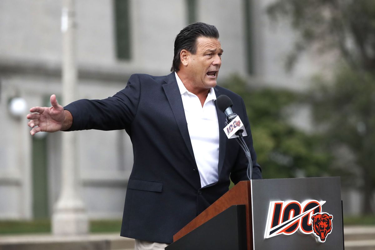 Former Chicago Bears and Pro Football Hall of Fame defensive tackle Dam Hampton, addresses the crowd during the unveiling of the George Halas and Walter Payton statues in 2019 at Soldier Field.