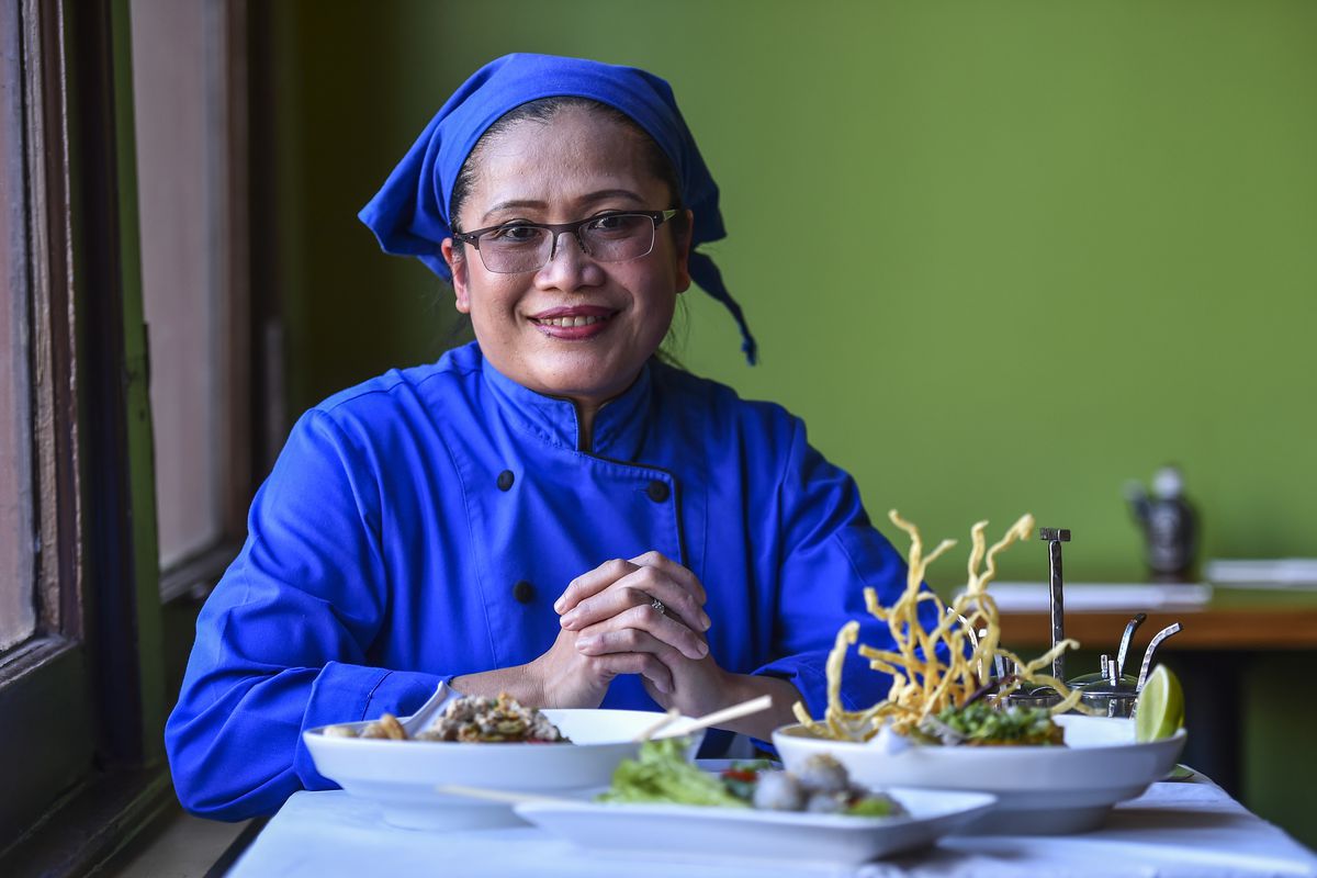 Chef Jeeraporn Poksupthong
