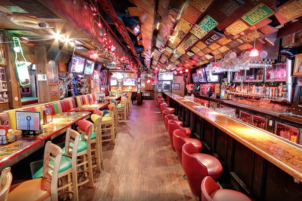 A colorful look inside the kitsch of longtime bar Barney’s Beanery.