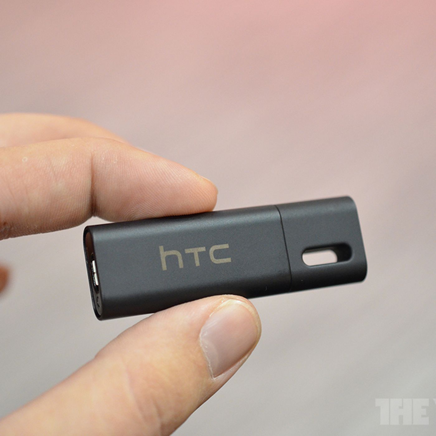 heel fijn Geleidbaarheid zeewier HTC Car StereoClip Bluetooth dongle (hands-on) - The Verge