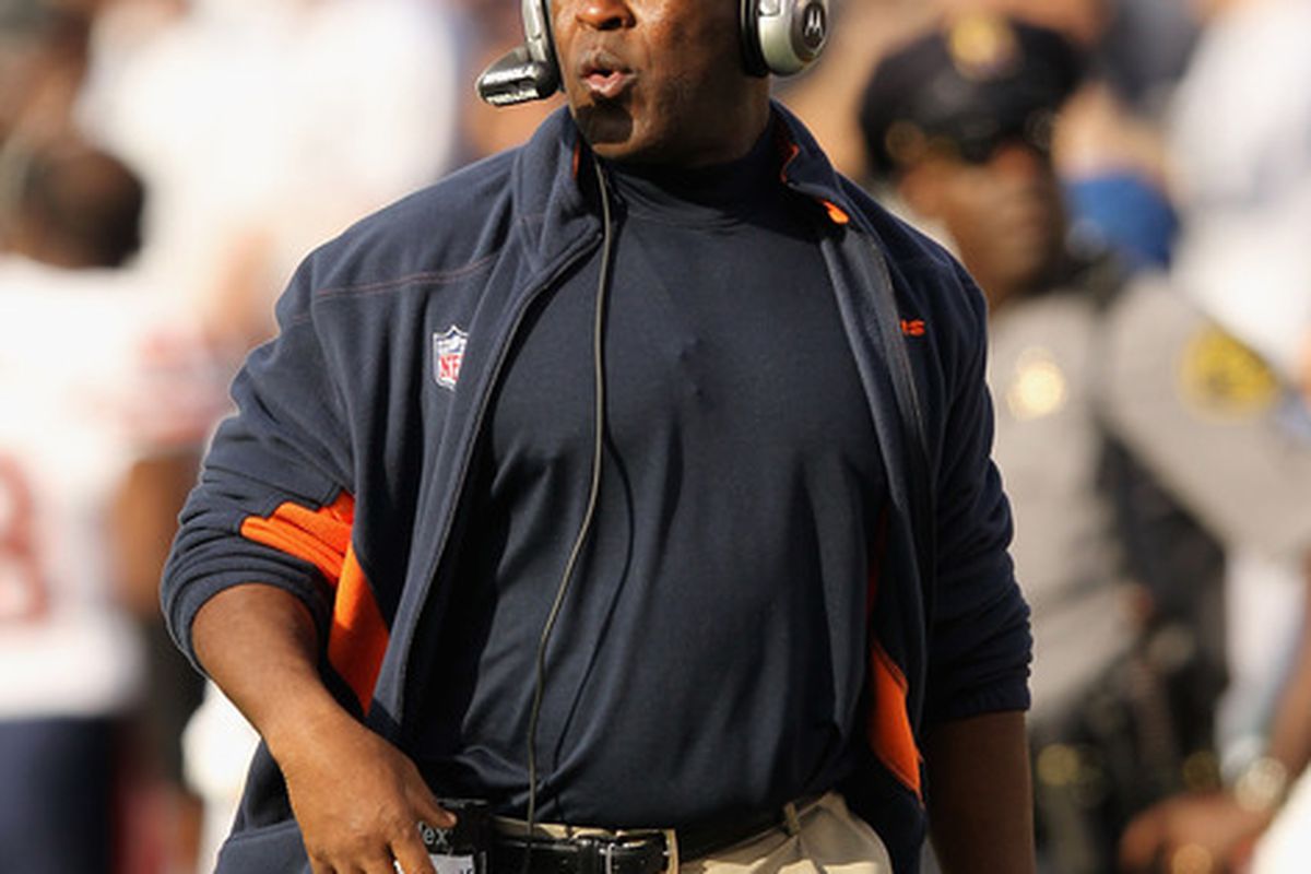 OAKLAND, CA - NOVEMBER 27:  Chicago Bears head coach Lovie Smith walks the sidelines during their game against the Oakland Raiders at O.co Coliseum on November 27, 2011 in Oakland, California.  (Photo by Ezra Shaw/Getty Images)