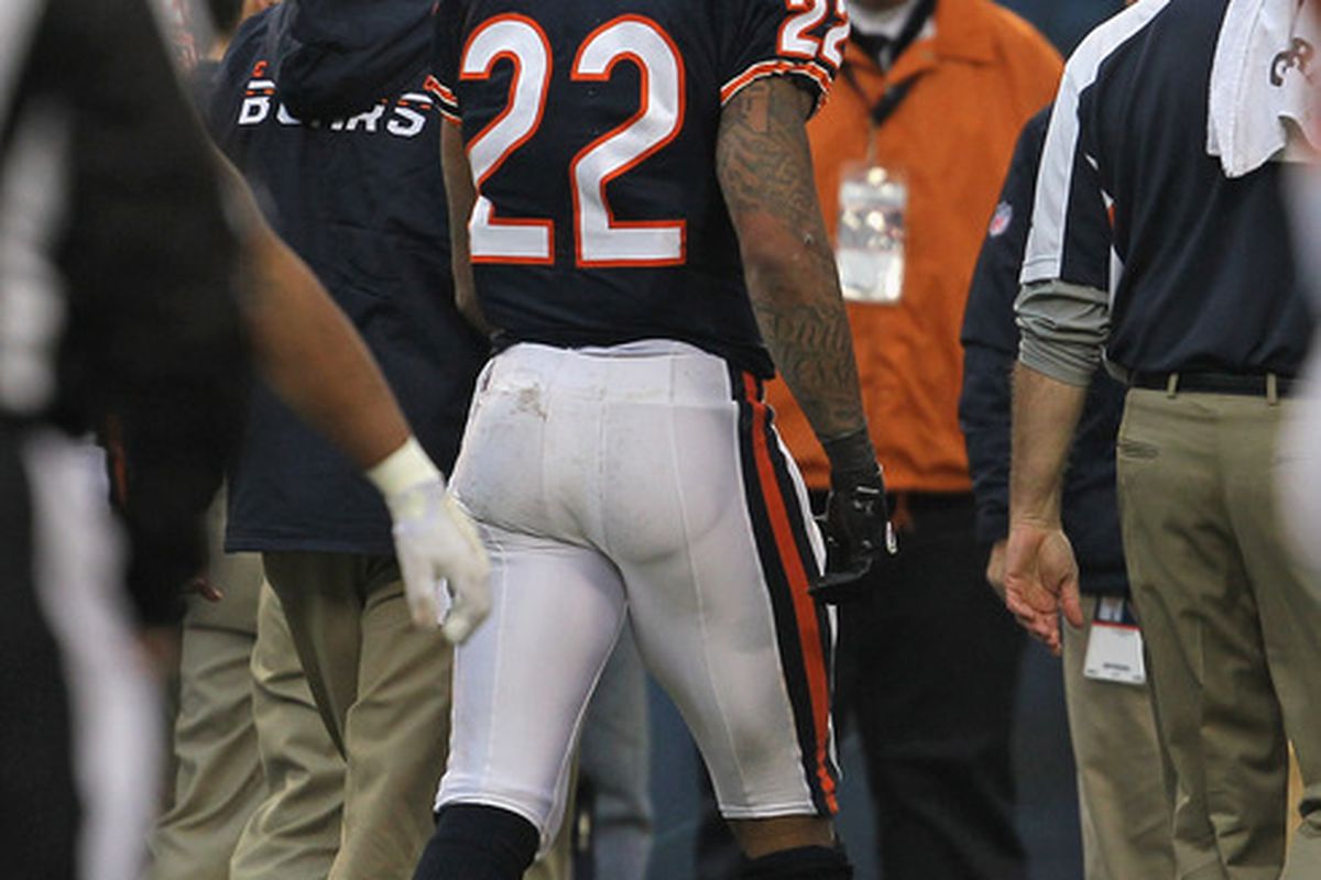 Forte's clearly important to the Bears, he gets an escort when he's walking off the field! ... Waitaminute...