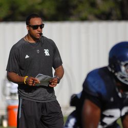 Rice running backs coach AJ Steward coaches during an Owls practice. Tuesday, BYU announced that it has hired Steward to become the Cougars' new running backs coach.