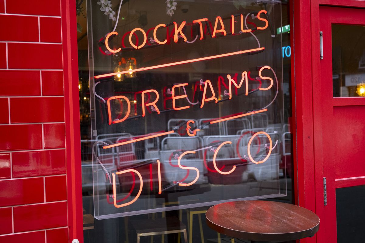 Cocktails &amp; Dreams In London