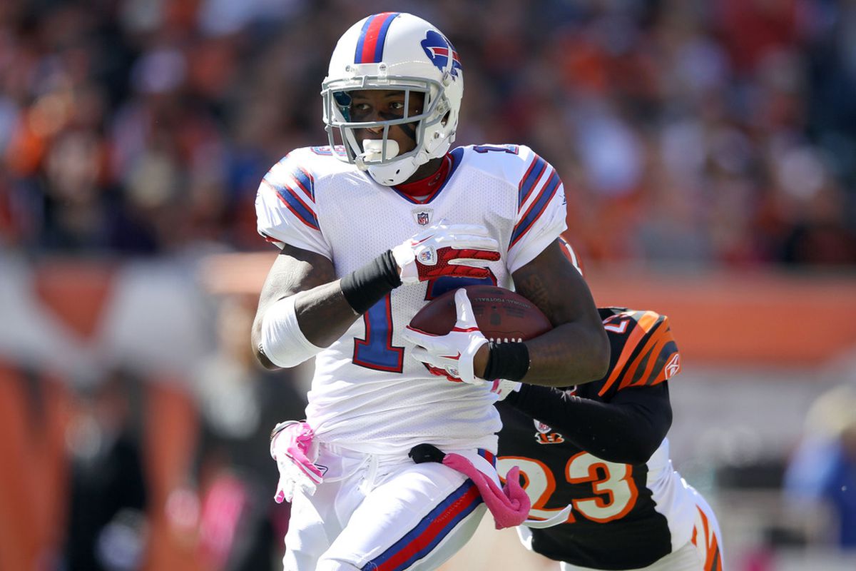 CINCINNATI, OH - OCTOBER 02:  Stevie Johnson #13 of the Buffalo Bills runs with the ball during the NFL game against the Cincinnati Bengals at Paul Brown Stadium on October 2, 2011 in Cincinnati, Ohio.  (Photo by Andy Lyons/Getty Images)