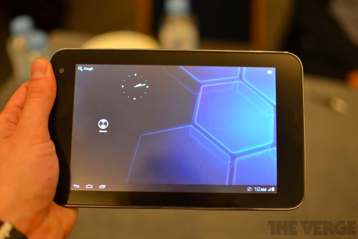 Gallery Photo: ZTE T98 and PF 100 Android tablet hands-on