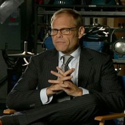 <a href="http://eater.com/archives/2011/10/26/alton-brown-on-the-next-iron-chef-and-future-plans.php" rel="nofollow">Eater Interviews: Alton Brown on the Next Iron Chef and Future Plans</a><br />