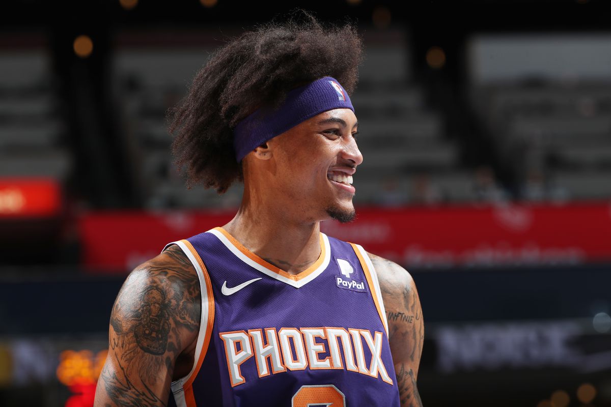 Phoenix Suns v Memphis Grizzlies