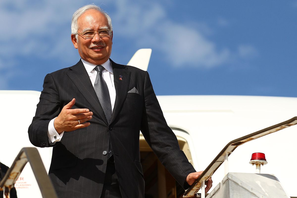 Malaysian Prime Minsister Visits MH370 Search Headquarters In Perth
