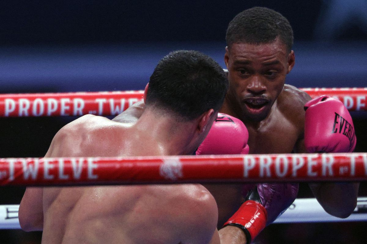 (L-R) Danny Garcia and Errol Spence Jr. during their WBC &amp; IBF World Welterweight Championship fight at AT&amp;T Stadium on December 05, 2020 in Arlington, Texas.