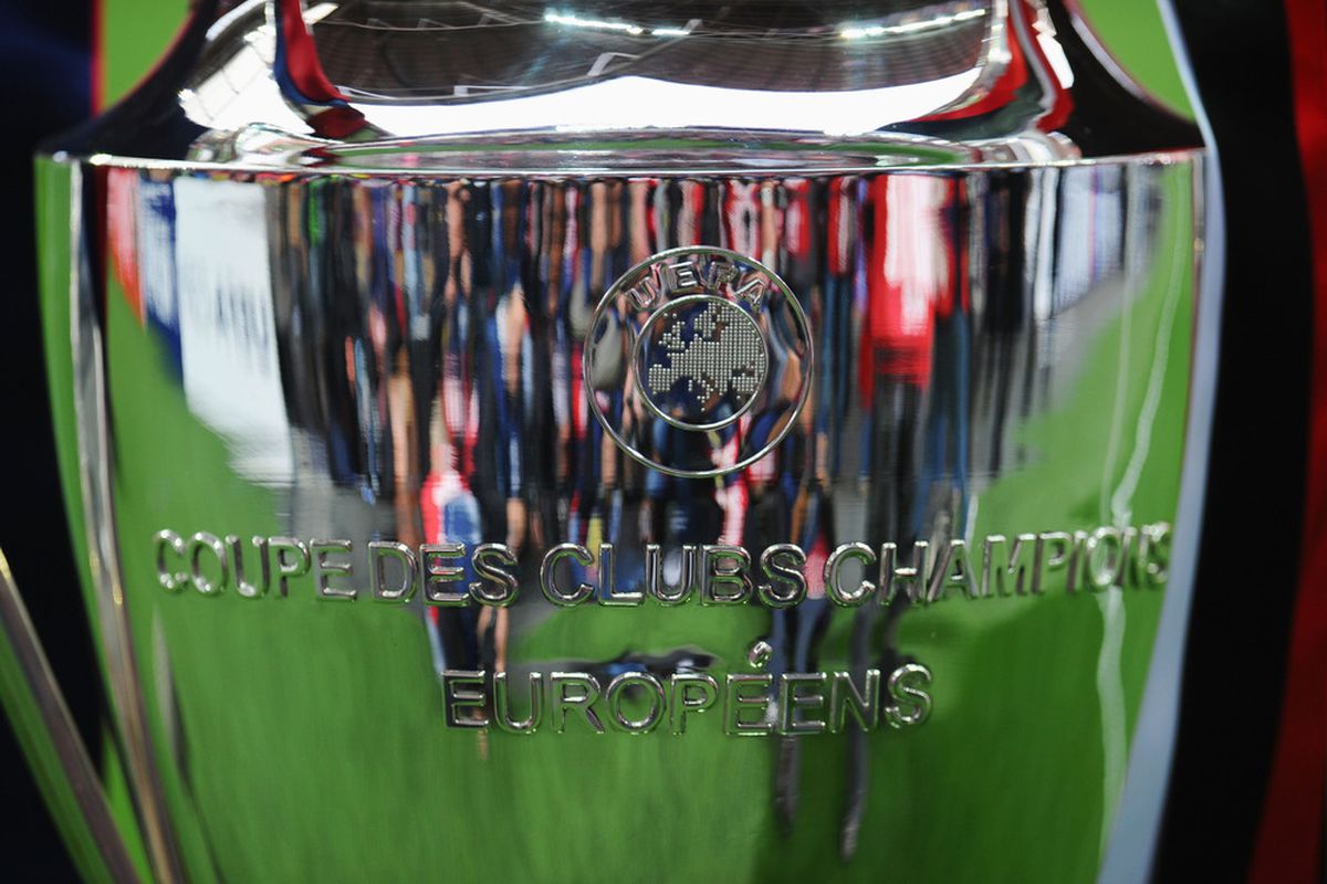 LONDON, ENGLAND - MAY 28:  The UEFA Champions League trophy on display ahead of the UEFA Champions League final between FC Barcelona and Manchester United FC at Wembley Stadium on May 28, 2011 in London, England.  (Photo by Clive Mason/Getty Images)
