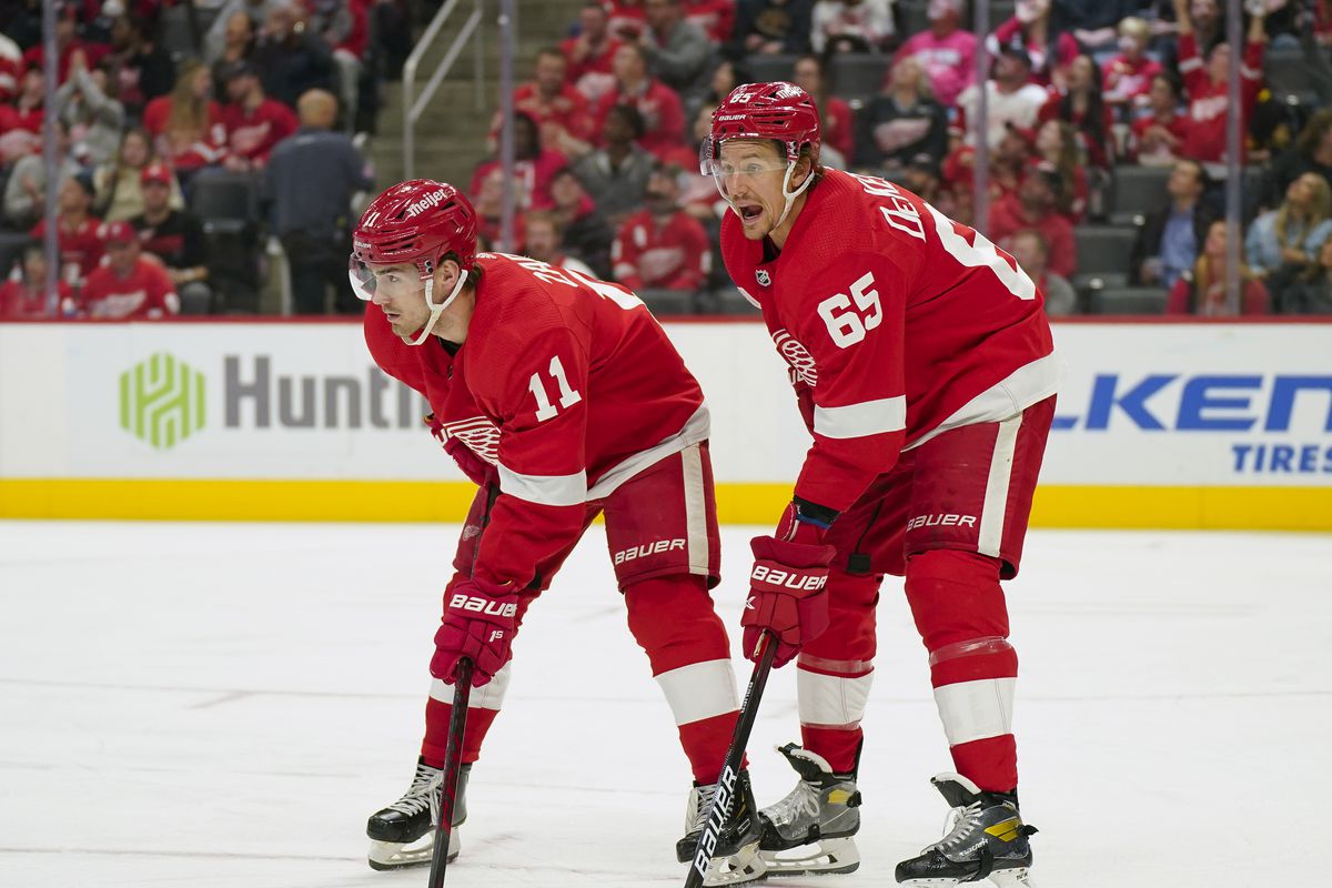 NHL: OCT 16 Canucks at Red Wings