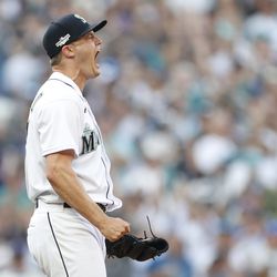 Paul Sewald #37 of the Seattle Mariners reacts during the eleventh inning against