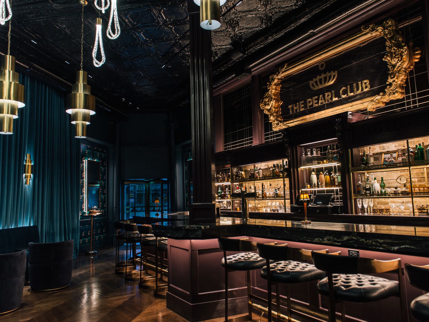 The Pearl Club's Dramatic Design Erases All Traces of a Dive Bar