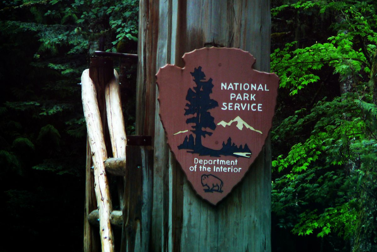 National Park Service logo and sign