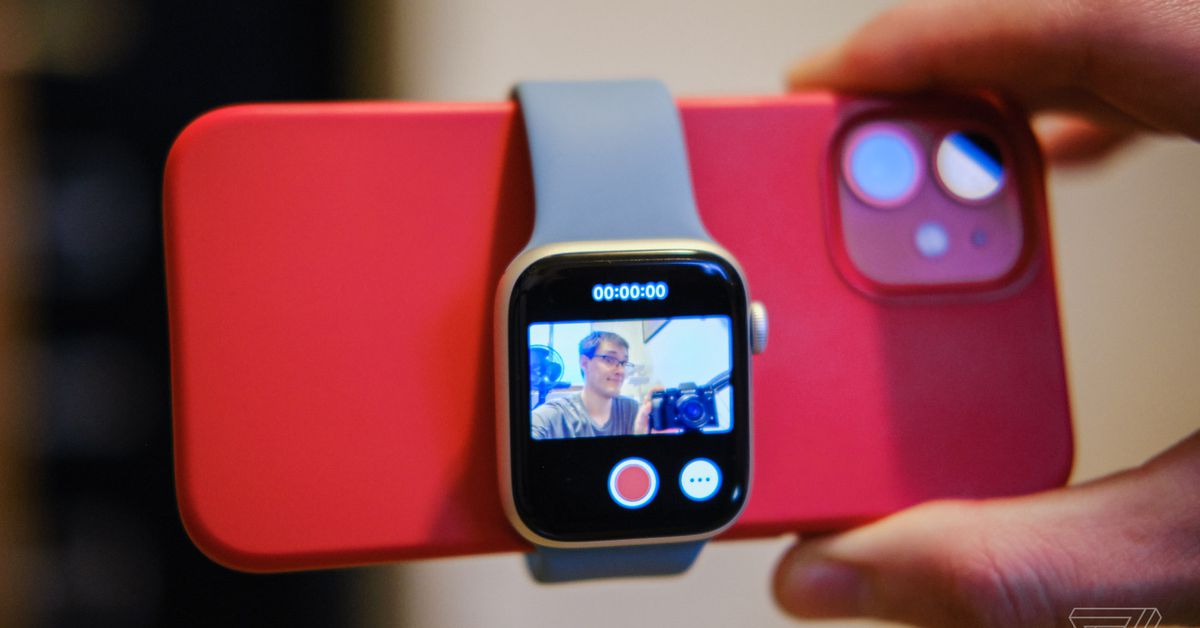 Today I learned your Apple Watch can double as a vlogging viewfinder